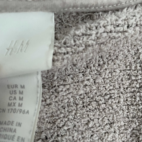 H&M fuzzy sweater. Size Medium - Picture 2 of 2